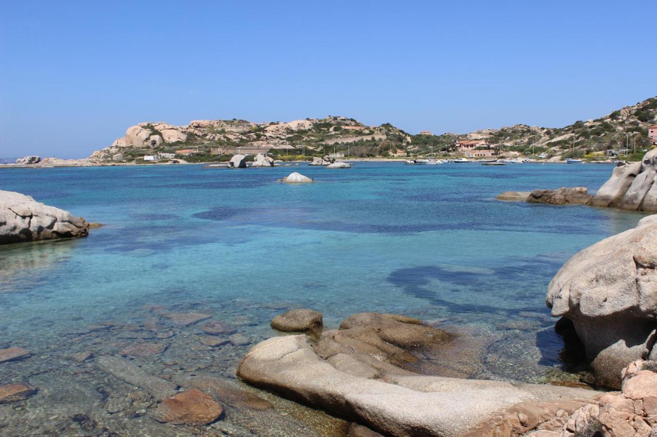 Cala Bitta Residence Con Piscina A 4 Km Da Baja Sardinia מראה חיצוני תמונה